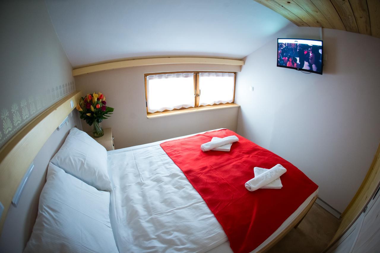 Gluten Free Bed & Breakfast Dezela Okusov Любляна Екстериор снимка