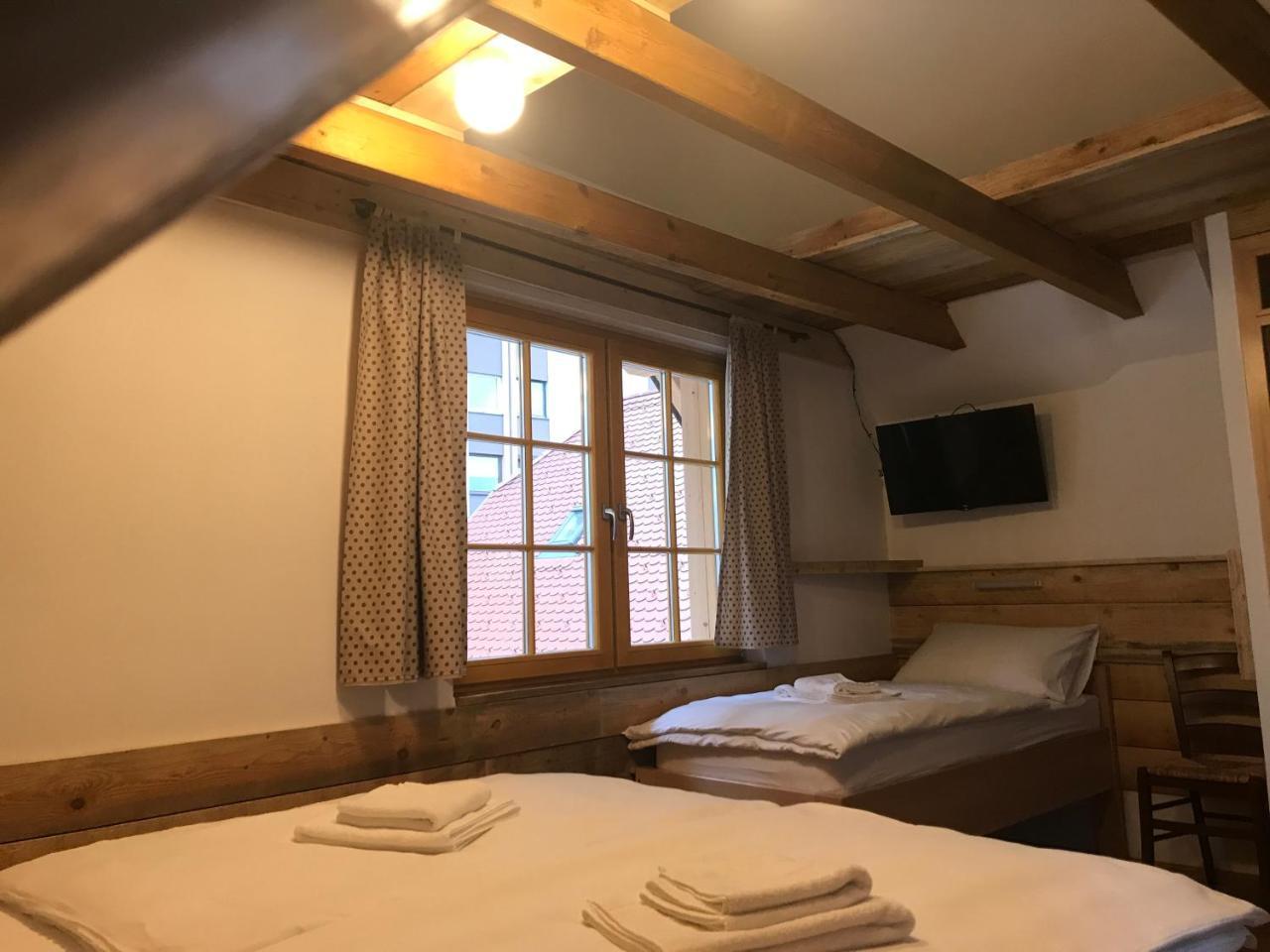 Gluten Free Bed & Breakfast Dezela Okusov Любляна Екстериор снимка